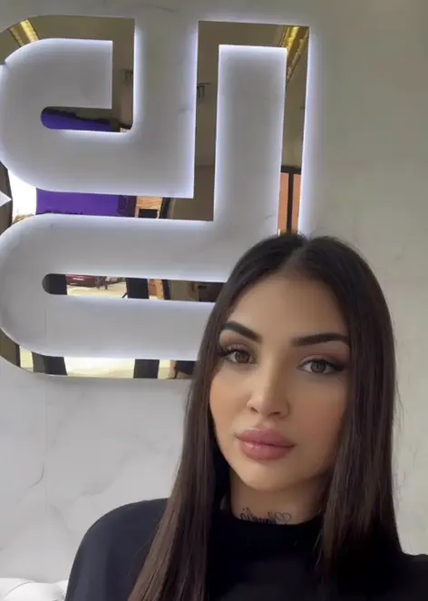 Cara mujer cejas y labios micropigmentacion vilanova i la Geltrú en Luxury Beauty Estética