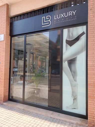 Fachada centro Luxury Beauty Estética en Vilanova i la Geltrú